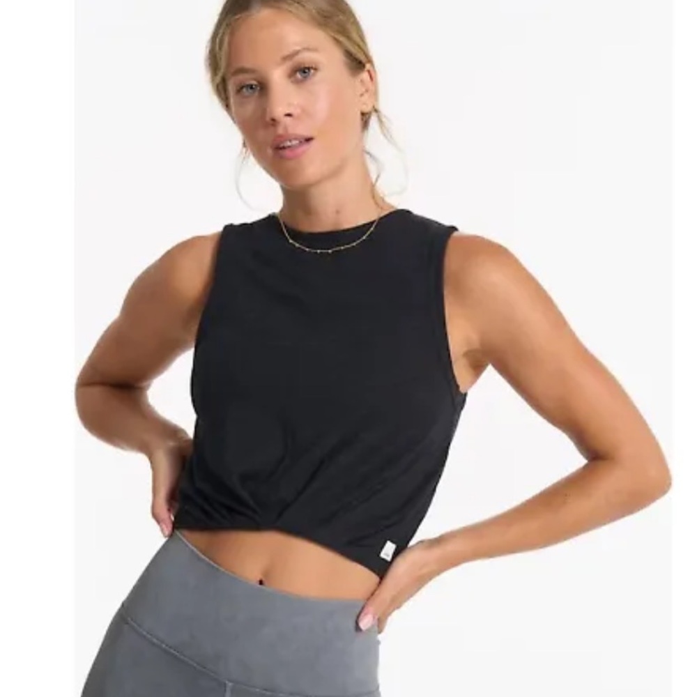 Vuori black sleeveless athletic tank top M